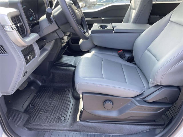 2026 Ford F-350 photo 6