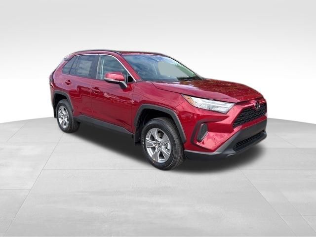 2025 Toyota RAV4 XLE photo 8