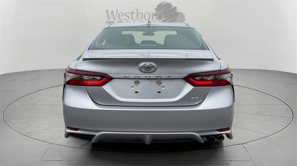 2022 Toyota Camry SE photo 6