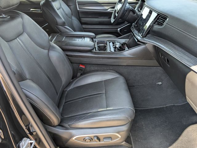 2023 Jeep Wagoneer L Series II photo 29