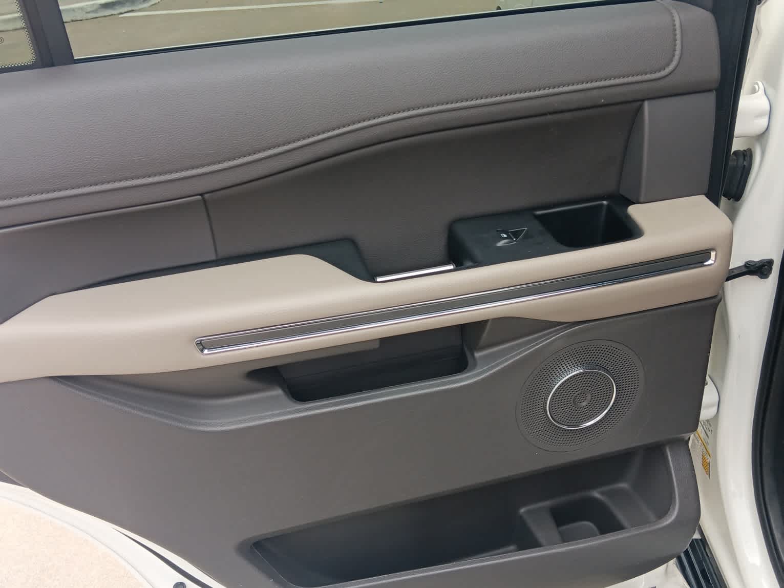 2020 Ford Expedition XLT photo 8