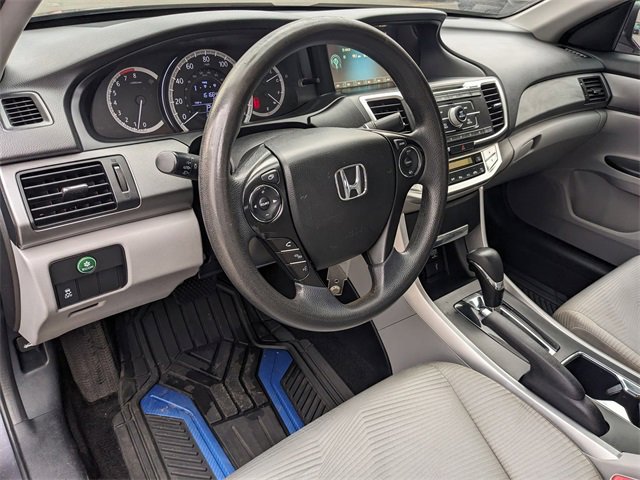 2015 Honda Accord LX photo 4