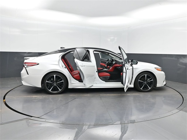 2020 Toyota Camry XSE photo 31