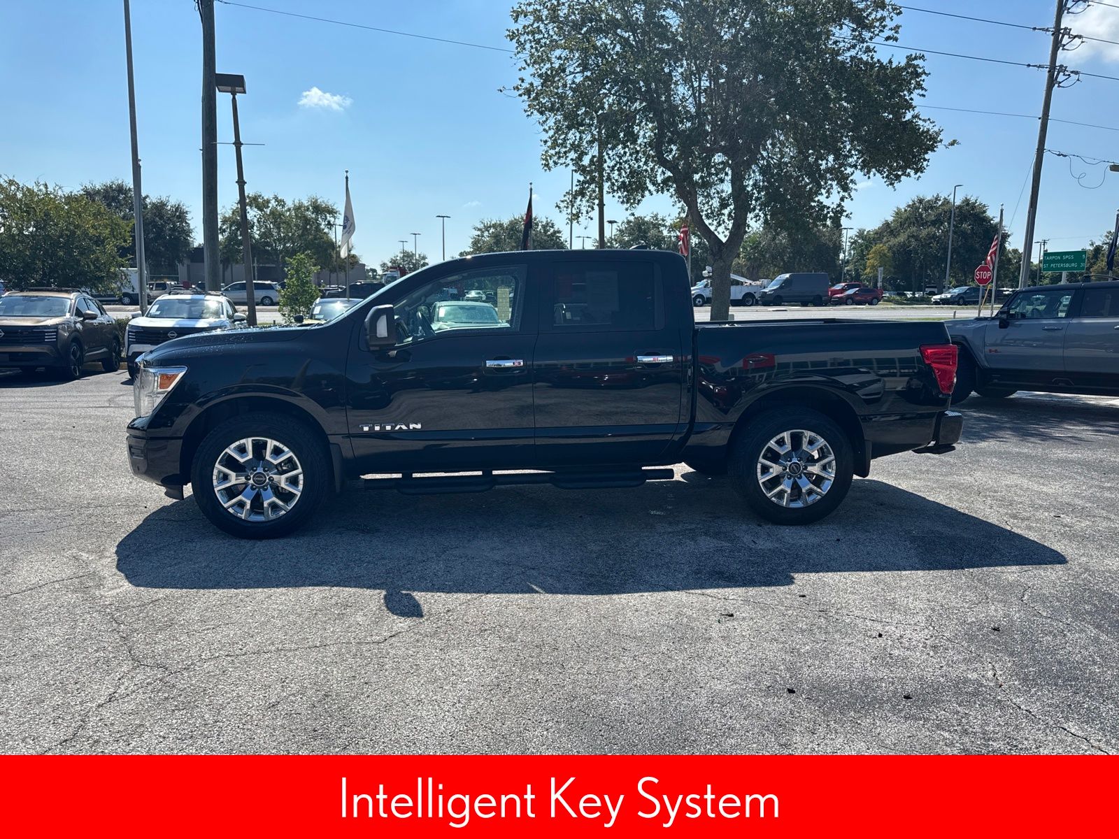 2024 Nissan Titan SV photo 7