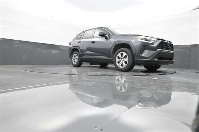 2023 Toyota RAV4 LE photo 8