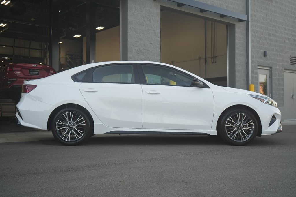 2023 Kia Forte GT-Line photo 7
