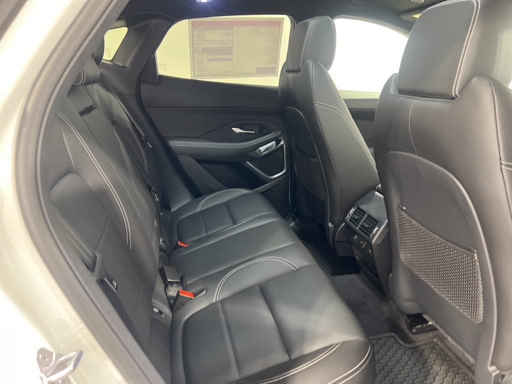 2024 Jaguar E-PACE R-Dynamic SE photo 27