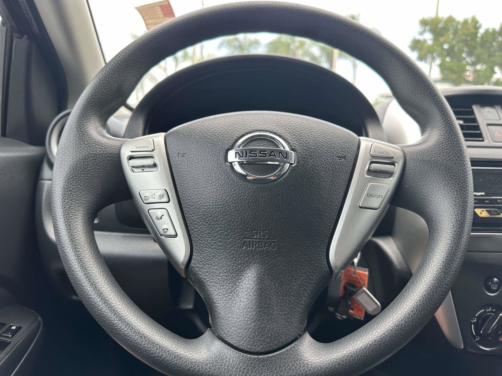 2015 Nissan Versa SV Sedan photo 22
