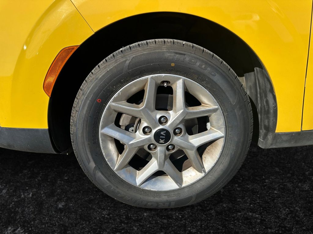 2020 Kia Soul S photo 19