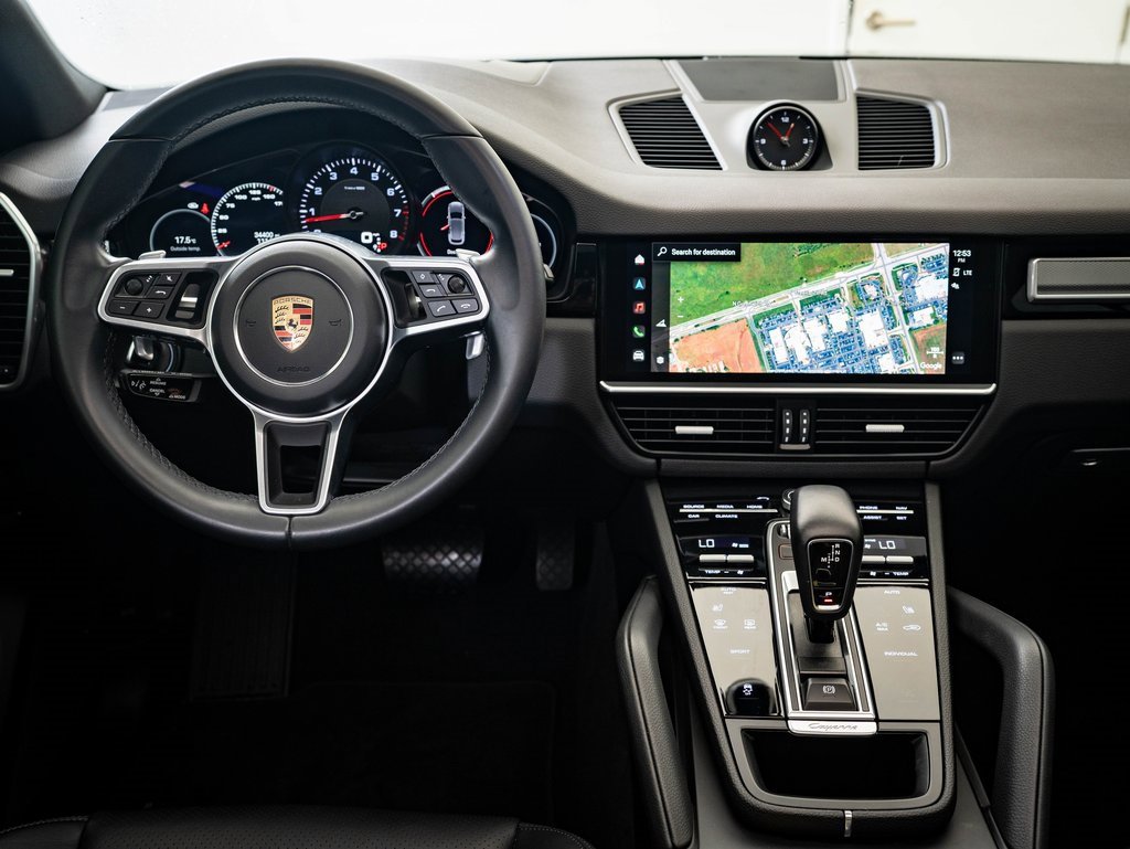 2023 Porsche Cayenne Platinum Edition photo 6