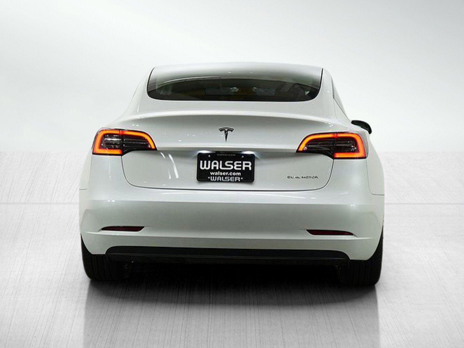 2023 Tesla Model 3 Long Range photo 4