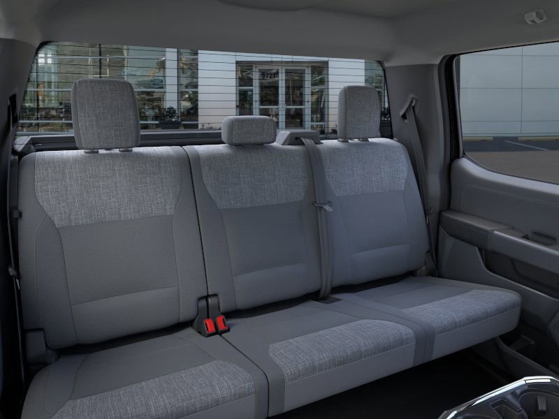 2025 Ford F-150 Lightning XLT photo 11