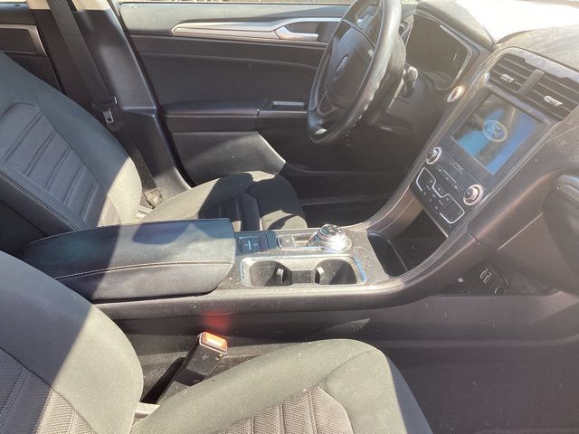 2020 Ford Fusion Hybrid SE photo 19
