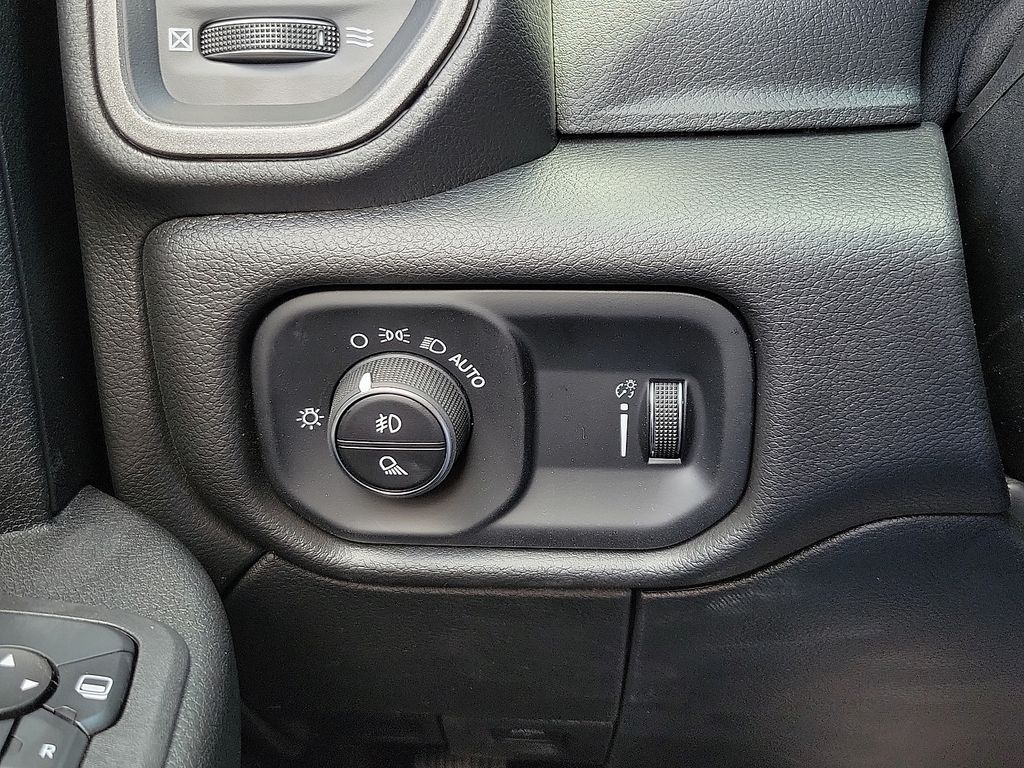 2025 Ram 2500 Tradesman photo 14