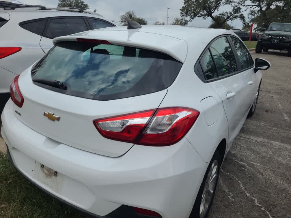 2019 Chevrolet Cruze LS photo 3