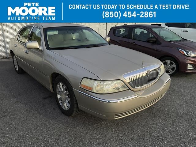 2009 Lincoln Town Car Signature Limited