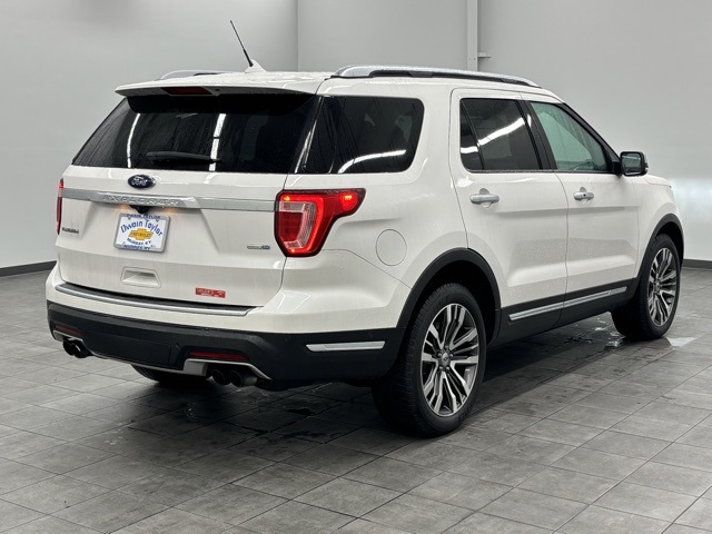 2018 Ford Explorer Platinum photo 2