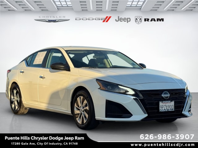 2025 Nissan Altima S's photo