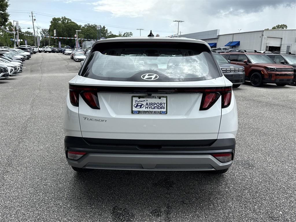 2025 Hyundai Tucson SE photo 4