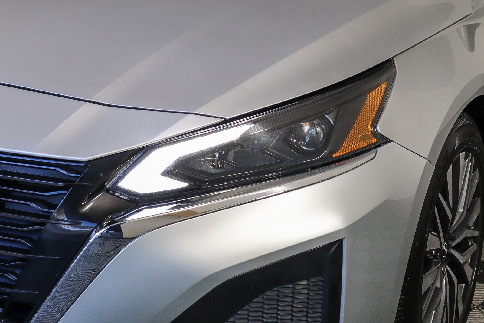 2023 Nissan Altima SV photo 4