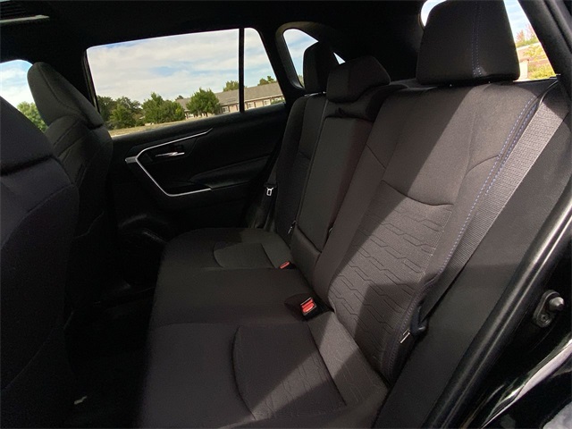 2022 Toyota RAV4 Hybrid SE photo 14
