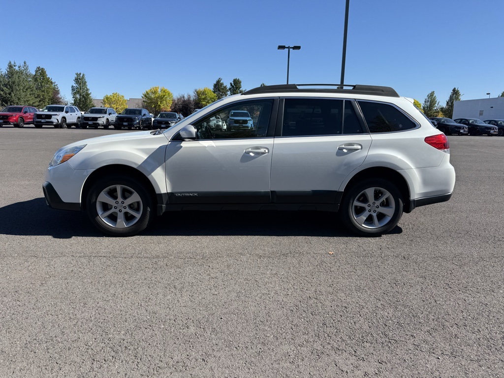 2014 Subaru Outback 2.5i Premium photo 4
