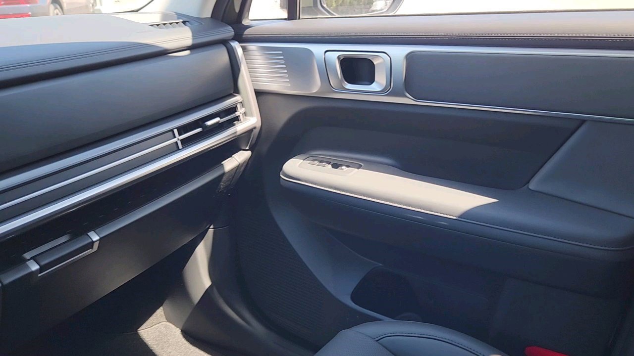 2025 Hyundai Santa Fe SEL photo 11