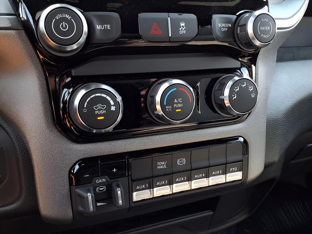 2025 Ram 5500 Tradesman photo 10