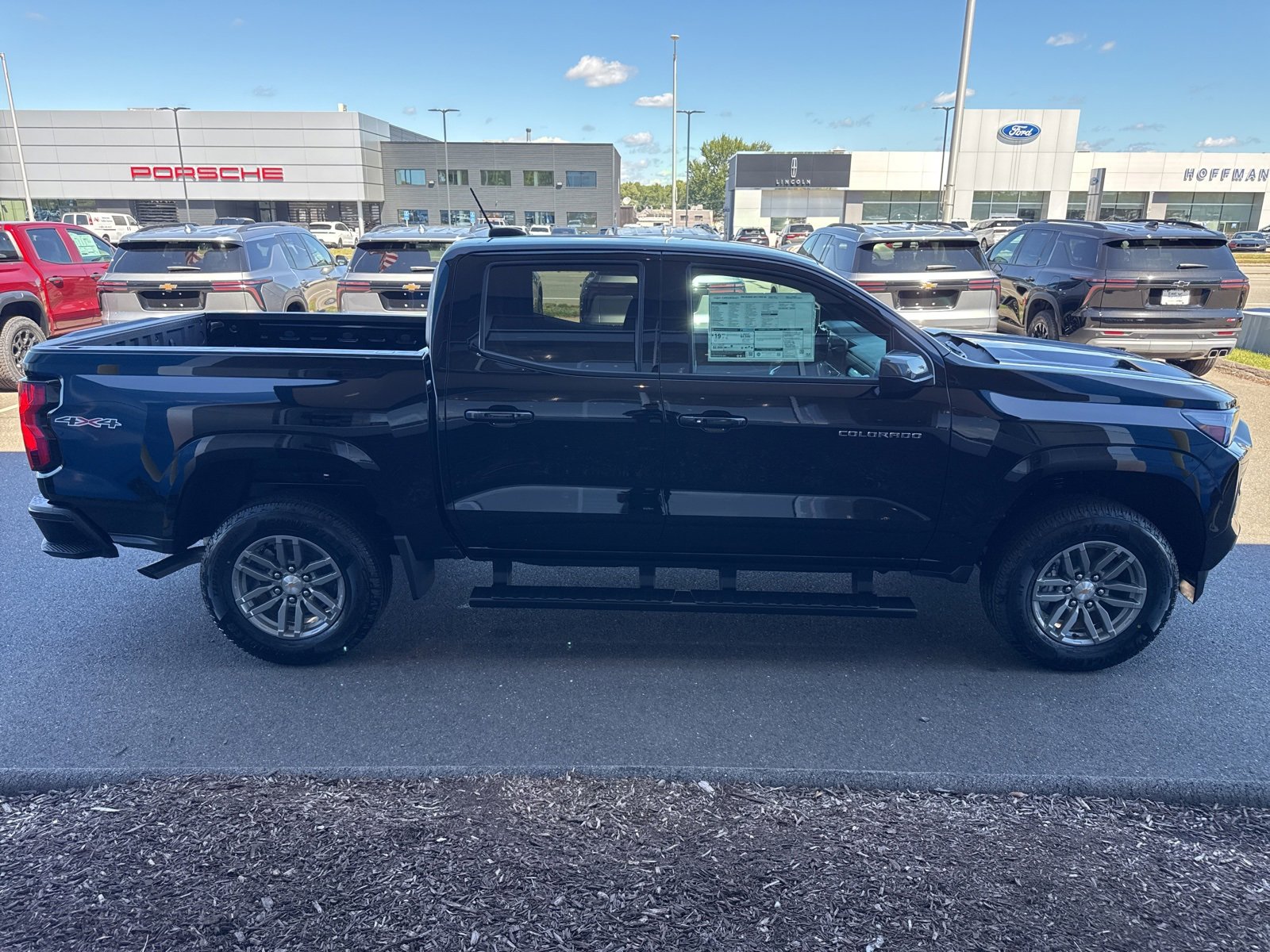2026 Chevrolet Colorado LT photo 3
