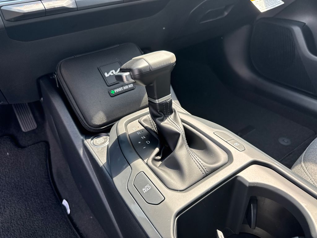 2025 Kia K4 EX photo 30