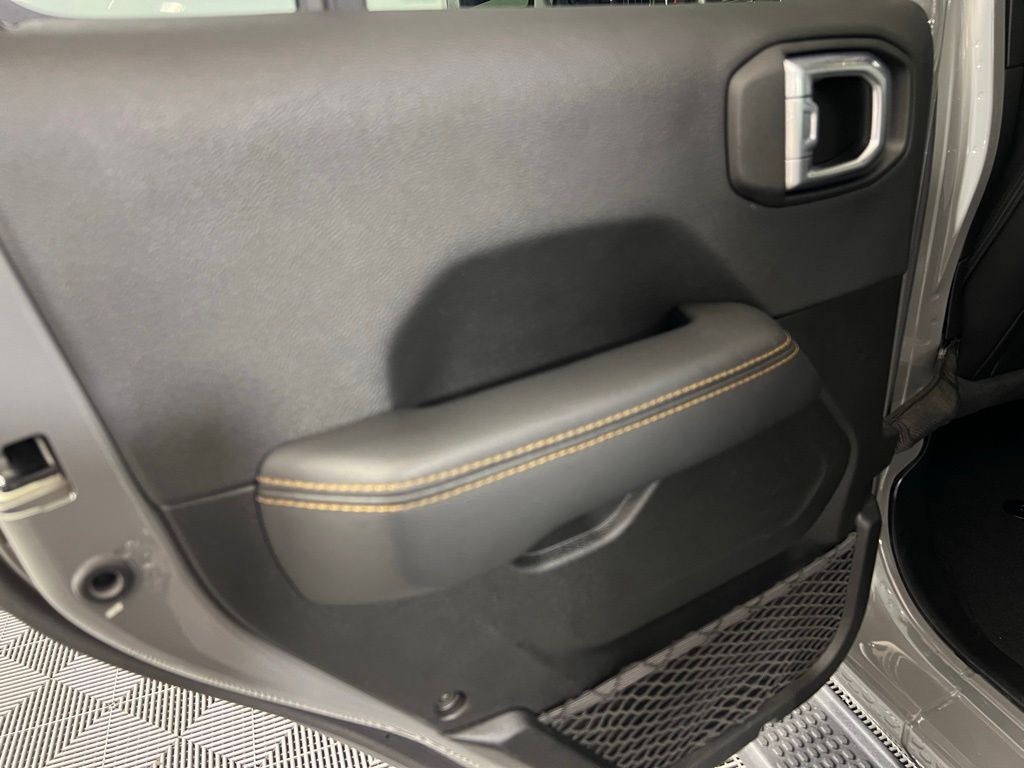 2022 Jeep Wrangler Unlimited Sahara High Altitude 4xe photo 24