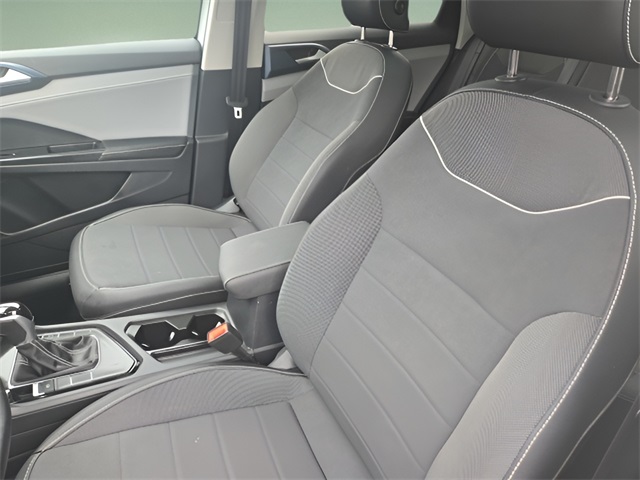 2024 Volkswagen Taos SE photo 10