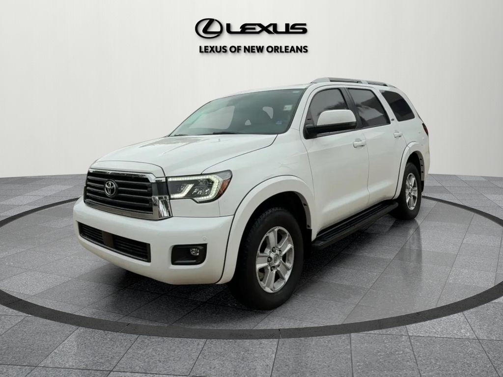 2020 Toyota Sequoia SR5's photo