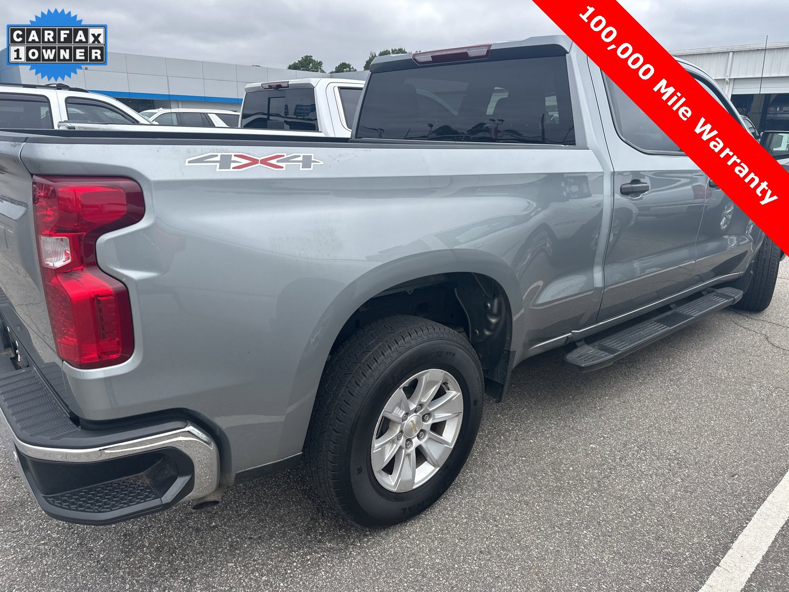 2023 Chevrolet Silverado 1500 photo 3