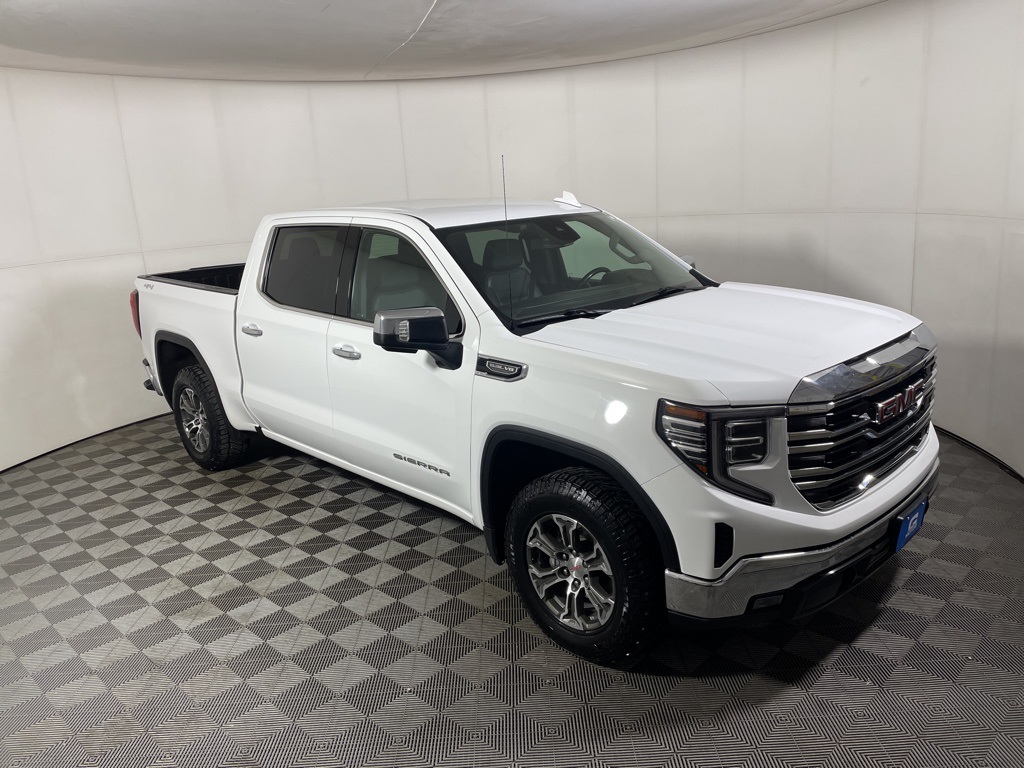 2024 GMC Sierra 1500 SLT's photo