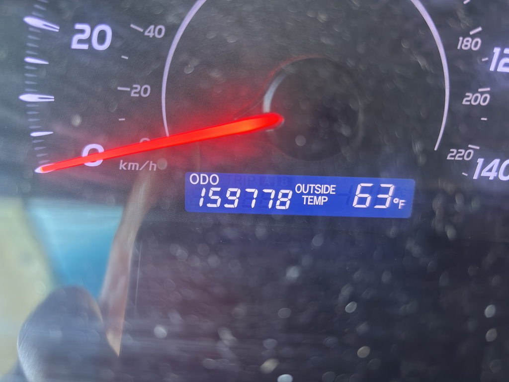 2011 Toyota Camry LE photo 5