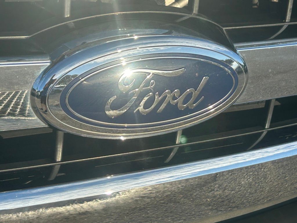 2017 Ford F-150 XLT photo 17