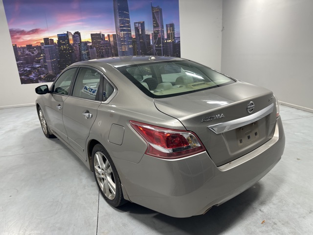 2013 Nissan Altima 3.5 SV photo 6
