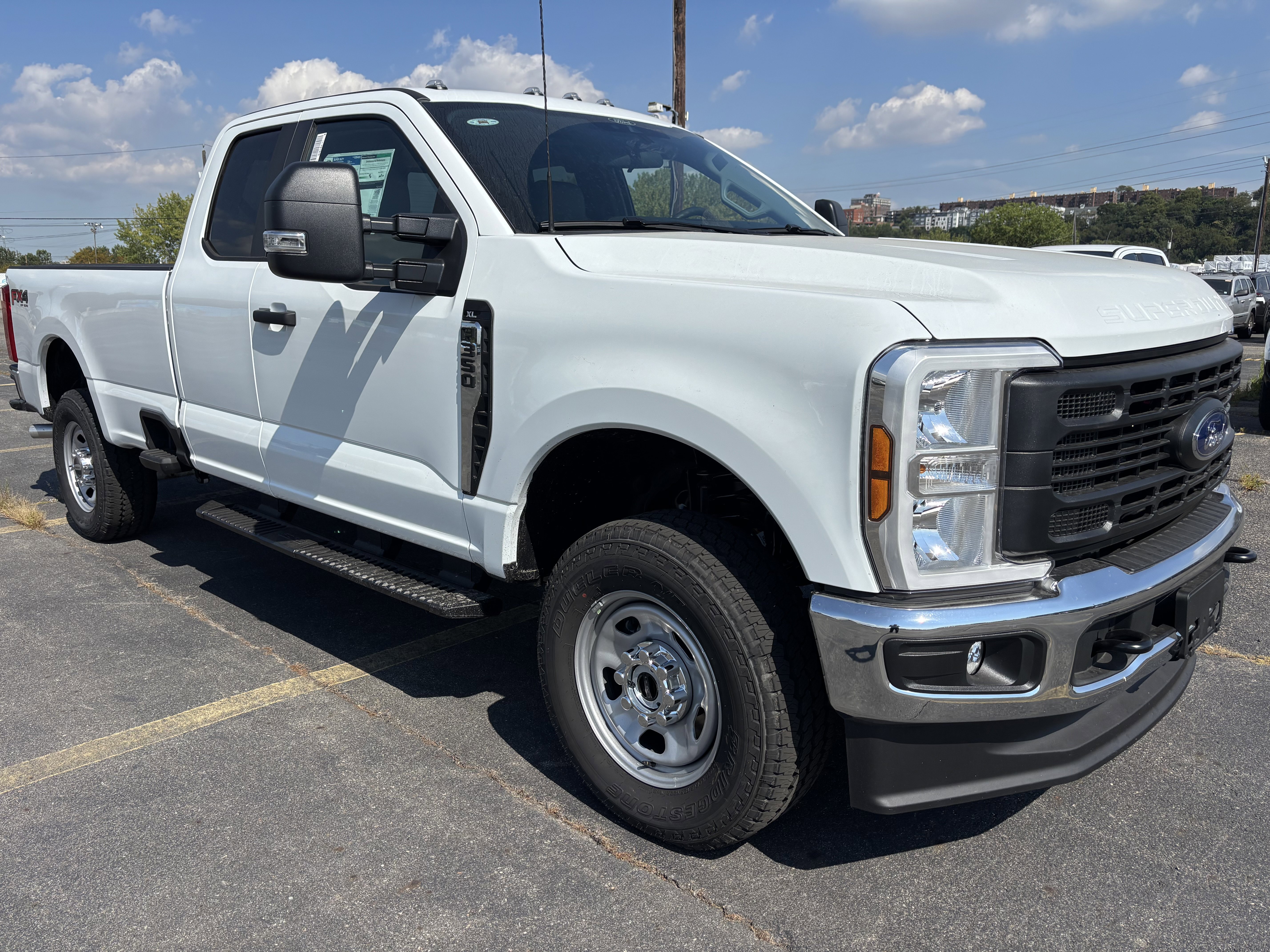 2026 Ford F-350 Super Duty XL's photo
