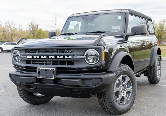 2025 Ford Bronco 4-Door Big Bend's photo