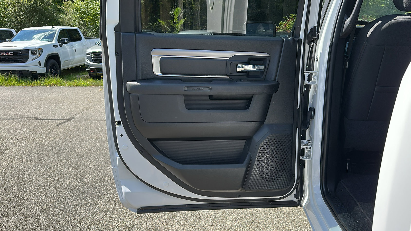 2022 Ram 1500 Classic Warlock photo 21