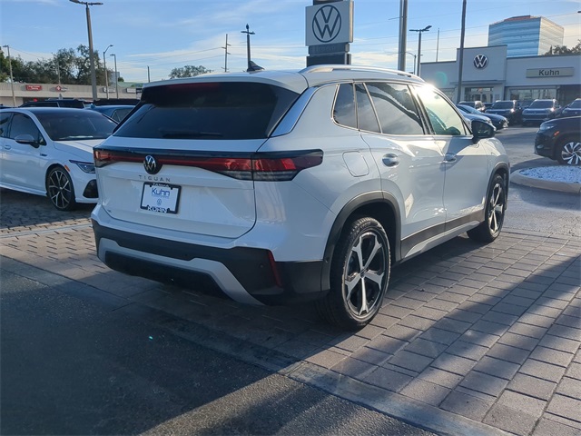 2025 Volkswagen Tiguan SE photo 4
