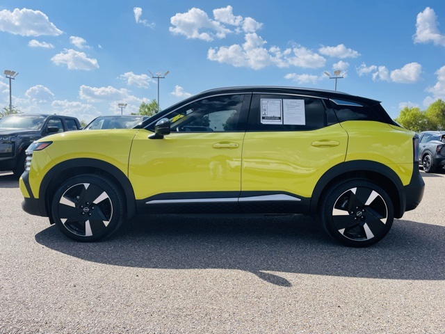 2025 Nissan Kicks SR photo 4