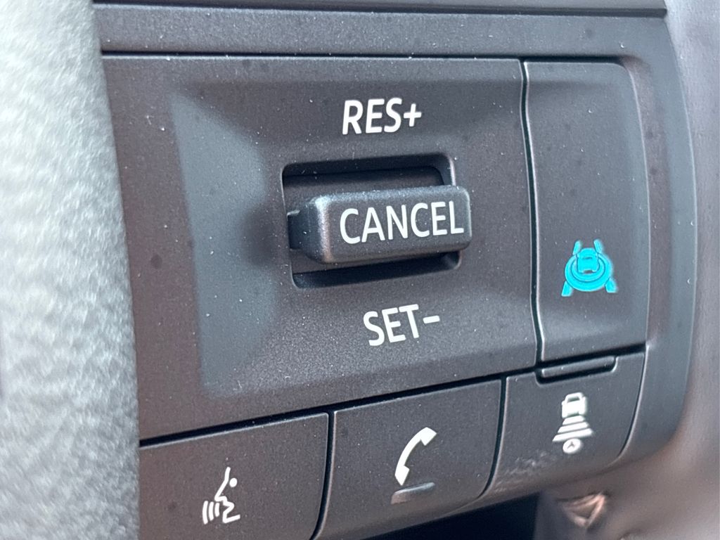 2026 Nissan Rogue SV photo 21