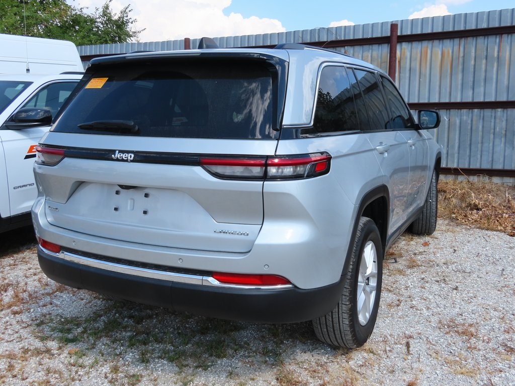 2023 Jeep Grand Cherokee Laredo X photo 2