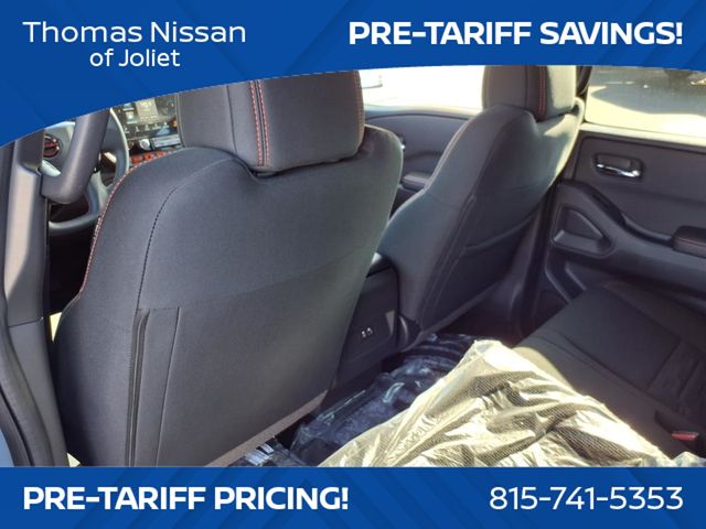 2025 Nissan Frontier PRO-4X photo 12