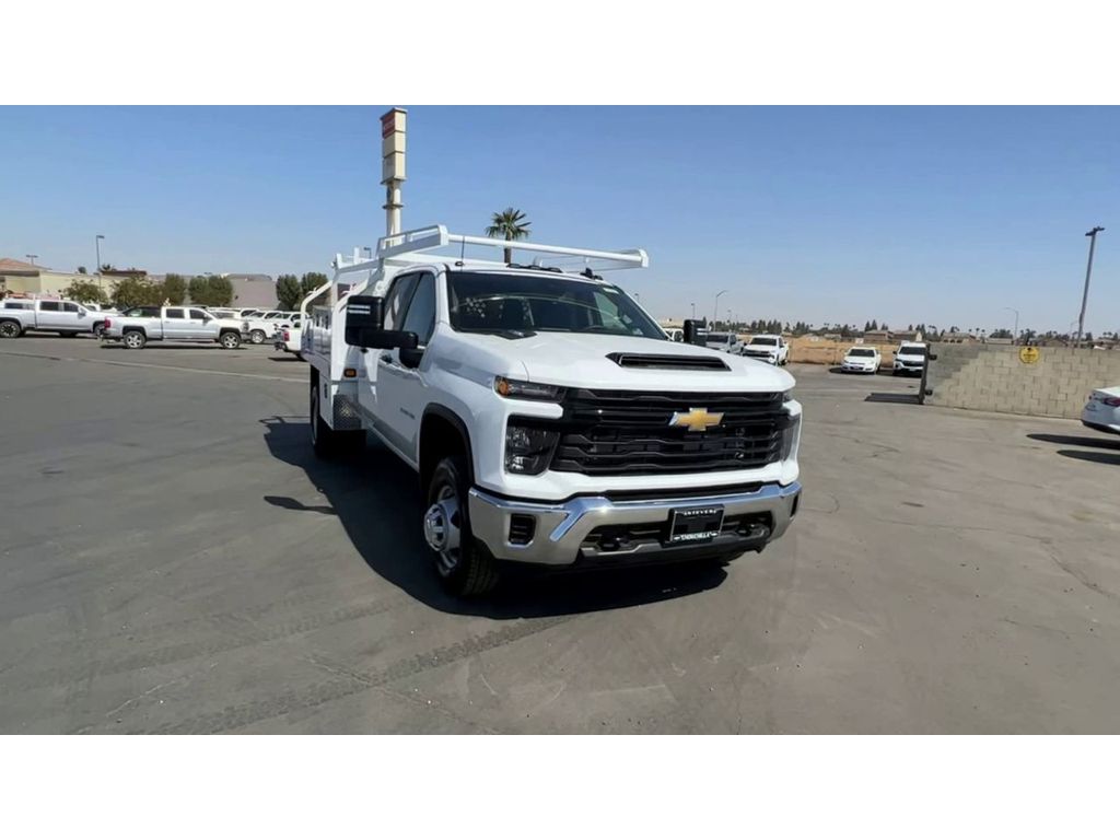 2024 Chevrolet Silverado 3500HD Work Truck photo 3