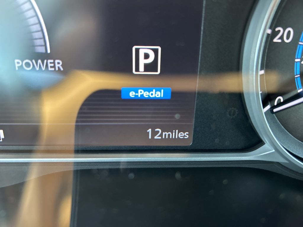 2025 Nissan Leaf SV Plus photo 18