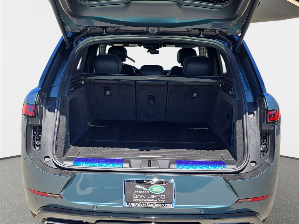 2025 Land Rover Range Rover Sport SE photo 12