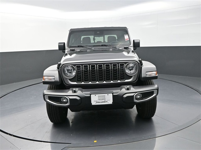 2025 Jeep Gladiator Sport S photo 2